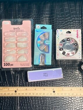💅 BUNDLE: Claire's Stiletto 24 + Nail Glue, b-color 100, 10 Claire’s Press On